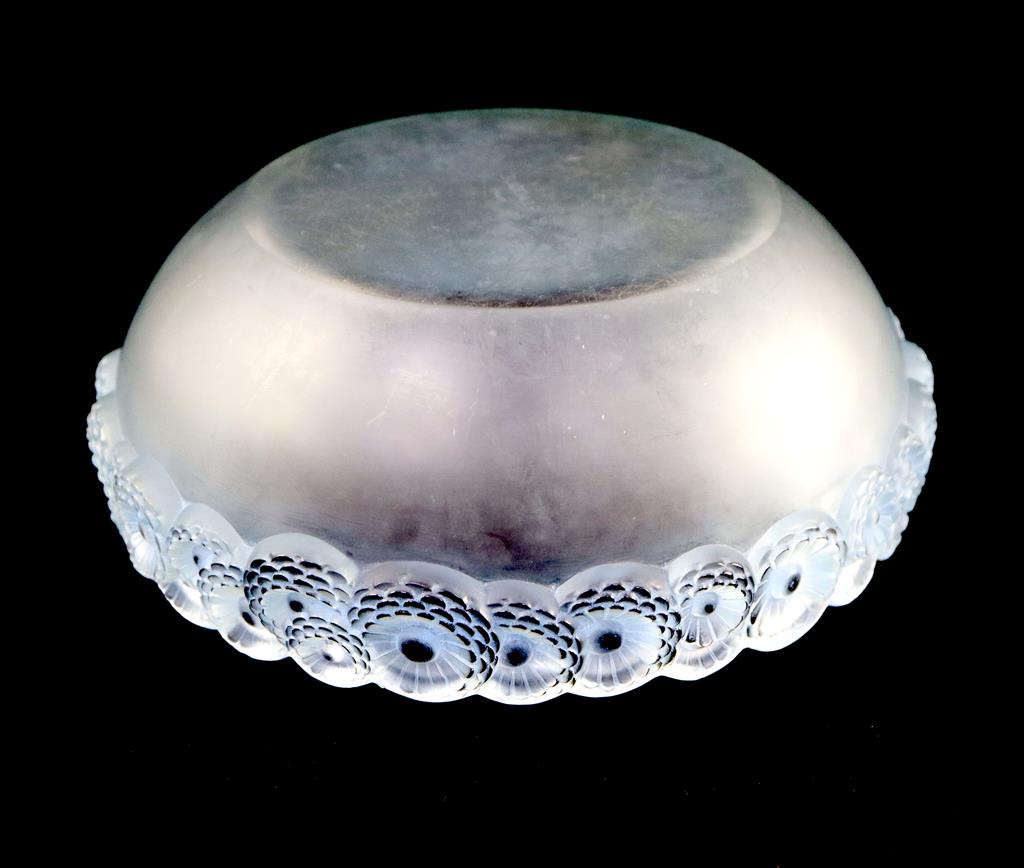 René Lalique. A pre-war frosted glass Soucis pattern bowl, no.418, designed in 1931 24cm diameter